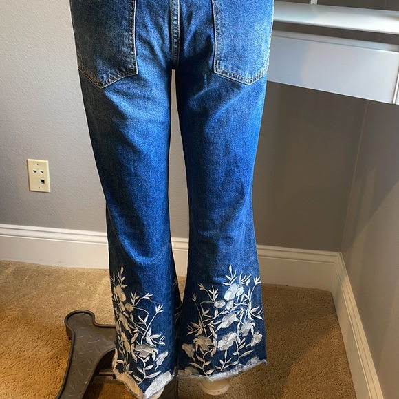 Anthropologie embroidery hem jeans 30 - Picture 7 of 8